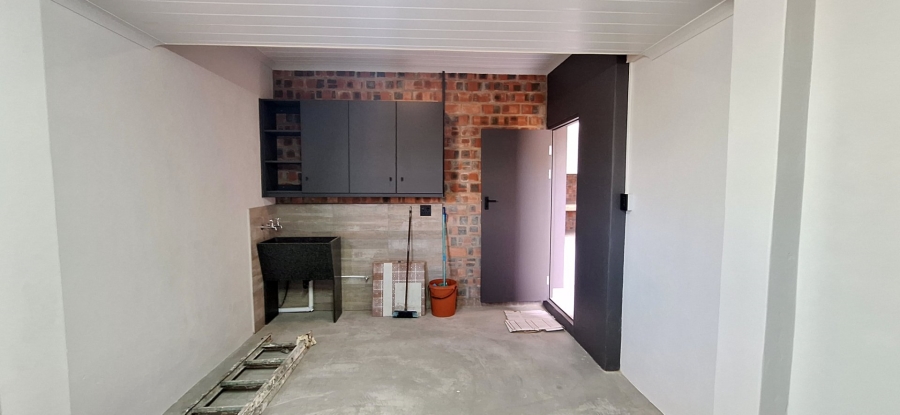 2 Bedroom Property for Sale in Albertinia Western Cape